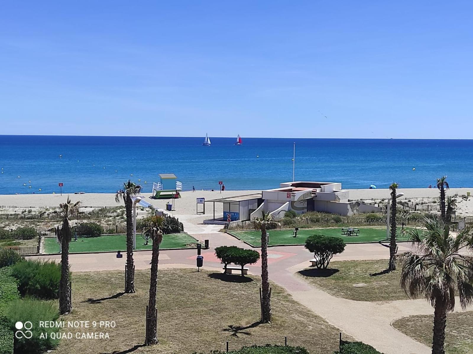 Appartement Entierement Renove En Bord De Mer Avec Vue Imprenable Et Parking Prive Le Barcarès Kültér fotó